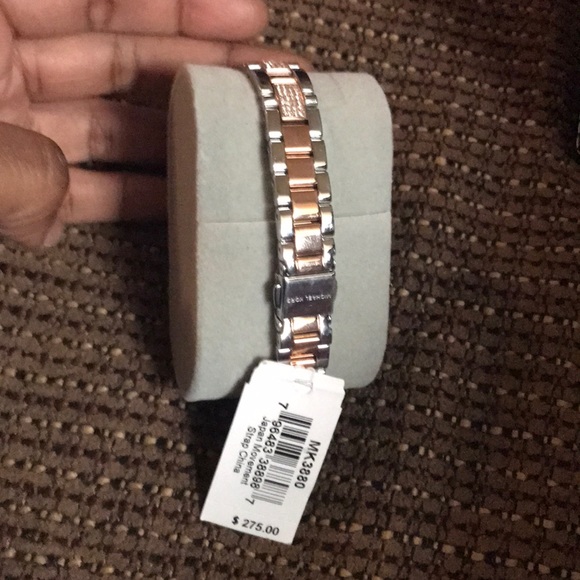 Brand new Silver&Rose Gold Michael Kors Watch - Picture 4 of 5